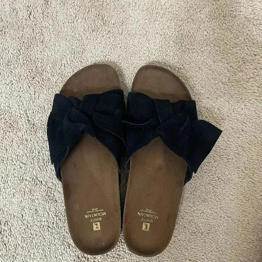 Women’s White Mountain Henley Comfort Flat Slip-on Sandals, Black Suede Size 11 - Picture 2 of 9